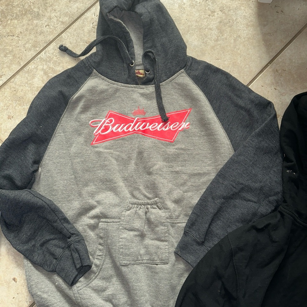 Men's Budweiser sweatshirt